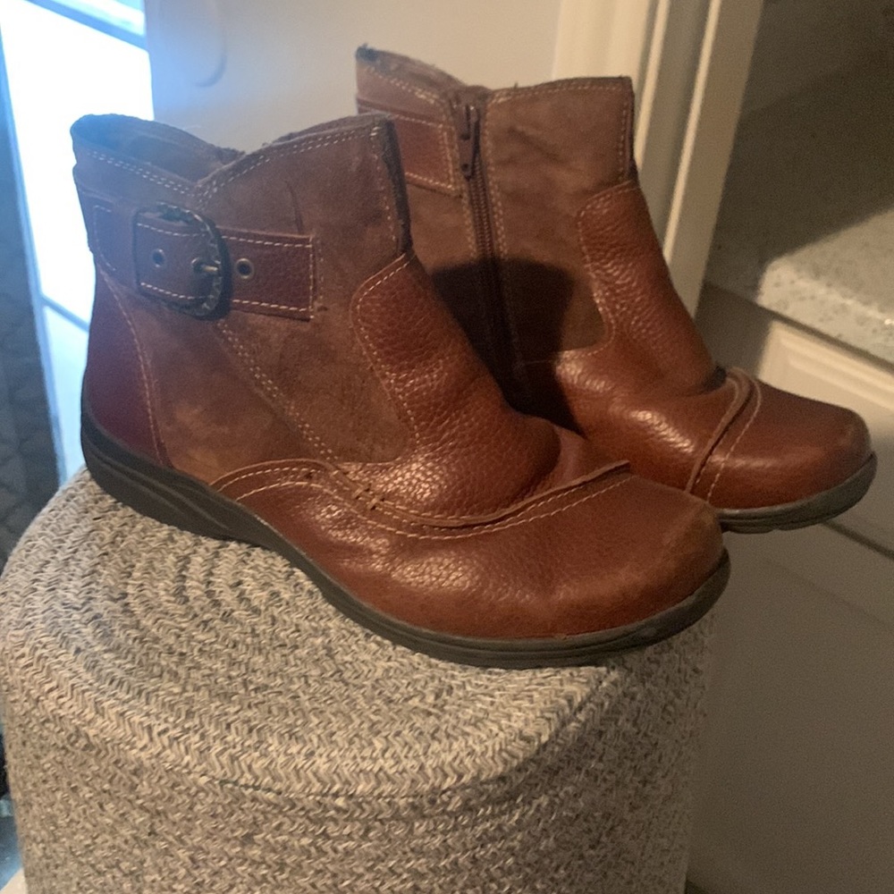 Earth Orgins By Earth Booties size 7